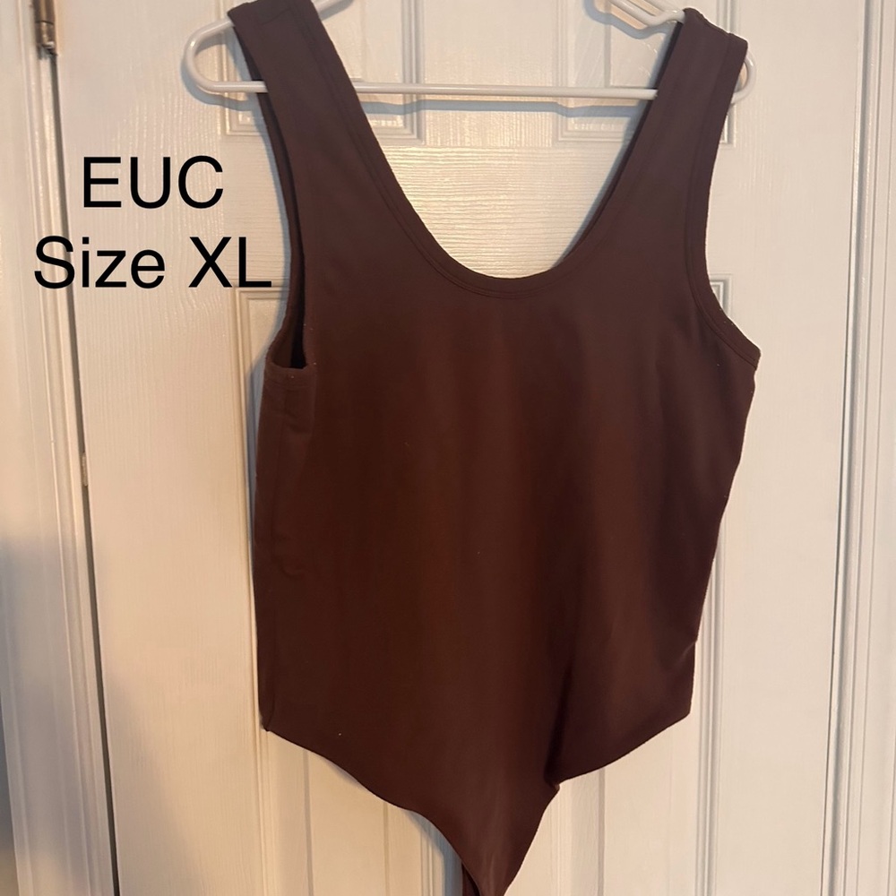 Nuuds seamless scoop bodysuit in coffee